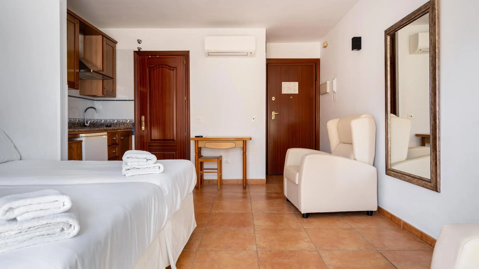 Apartamentos Capricho Del Mar Torremolinos Spain